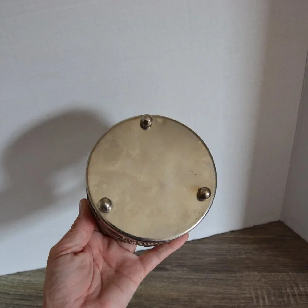 Metal Snowflake Candle Holder - Picture 4 of 4